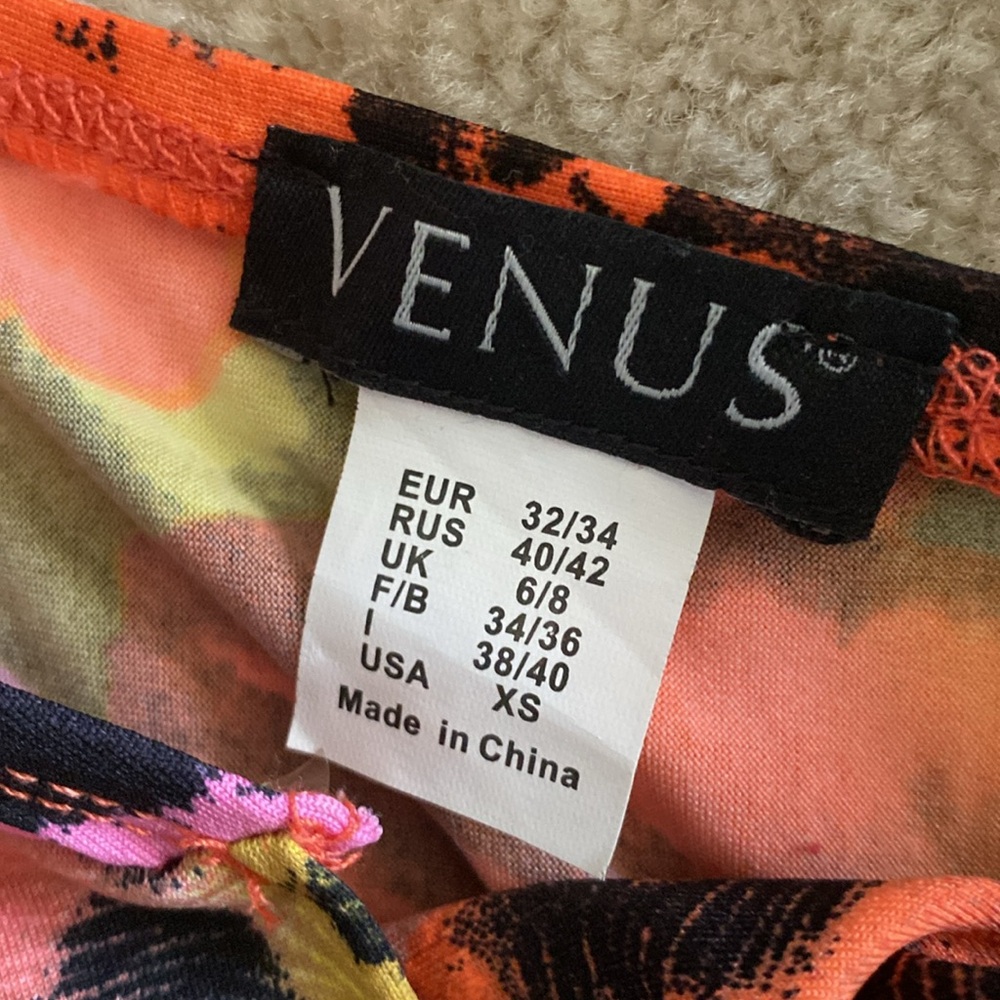 Venus XS halter dress - Picture 9 of 9